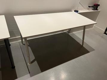 bureau beschikbaar voor biedingen