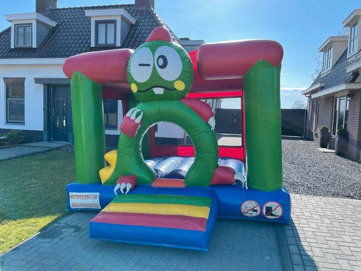 Kikker springkussen te huur, Hobby en Vrije tijd, Feestartikelen | Verhuur, Ophalen