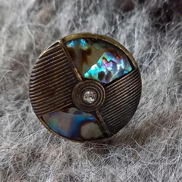 Vintage ring (19 mm) met abalone schelp  beschikbaar voor biedingen