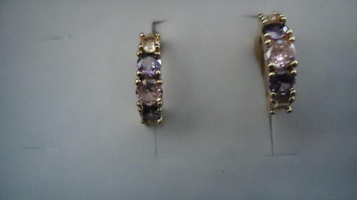Diversen nieuwe oorbellen per paar € 6,95 of setjes 7,50, Sieraden, Tassen en Uiterlijk, Oorbellen, Nieuw, Overige materialen