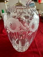 Kristallen vaas met roosmotief, Antiek en Kunst, Antiek | Glas en Kristal, Ophalen