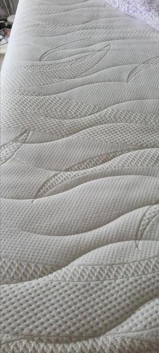 Gel Topmatras Gold 160x200 keurig uit rookvrij diervrij huis beschikbaar voor biedingen