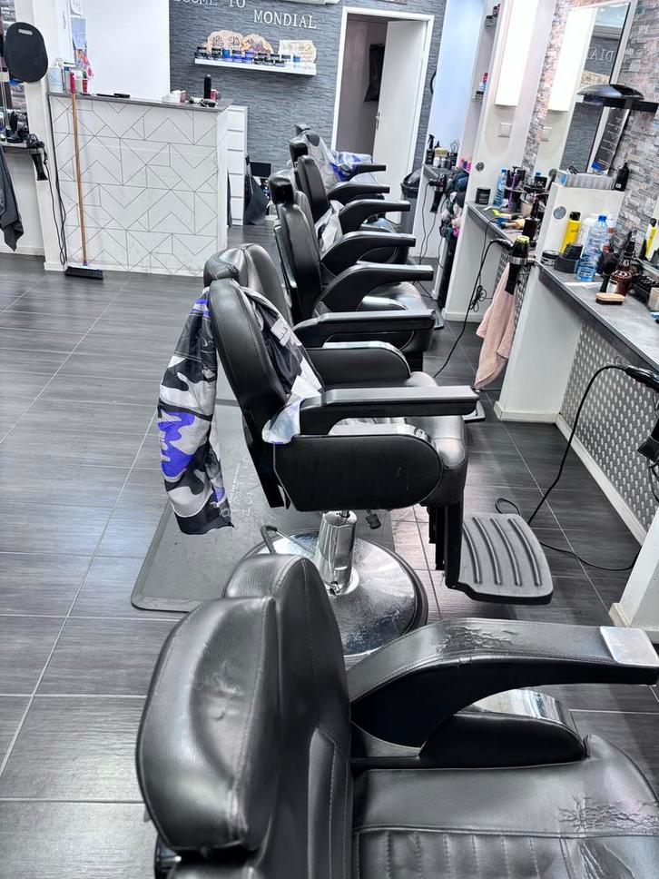 Kapperstoelen x5 (heren), Diensten en Vakmensen, Kappers en Thuiskappers, Knippen