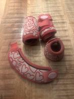 Peejes en springschoenen met hartjes, Dieren en Toebehoren, Ophalen of Verzenden, Overige soorten