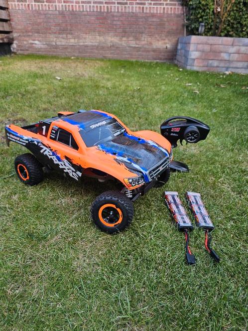 Traxxas Slash 2WD XL5 met 2 batterijen, Hobby en Vrije tijd, Modelbouw | Radiografisch | Auto's, Gebruikt, Auto offroad, Elektro