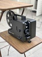 Super 8 projector met projectortafel en projectiescherm, Verzamelen, Fotografica en Filmapparatuur, Ophalen, 1960 tot 1980, Projector