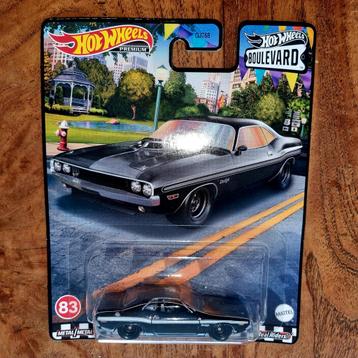 312 - Hotwheels Dodge Challenger in verpakking.  beschikbaar voor biedingen