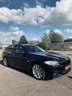 BMW 5-Serie 535D XD Touring 313PK M-Pakket Zwart/Blauw, Auto's, BMW, Automaat, Zwart, 2993 cc, 2000 kg