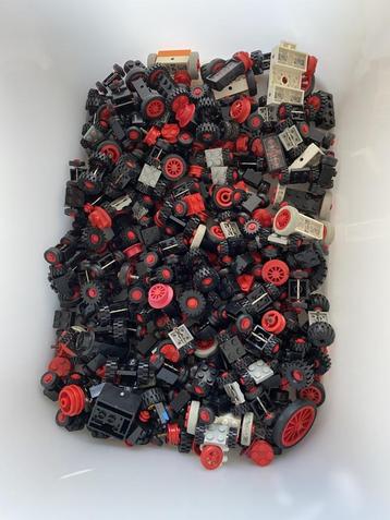 Lego wielen en treinwielen vintage partij 1 kg beschikbaar voor biedingen