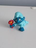 Smurfen, Smurf Baby met rammelaar in blauw kruippakje, Verzamelen, Smurfen, Ophalen of Verzenden, Zo goed als nieuw, Verschillende Smurfen
