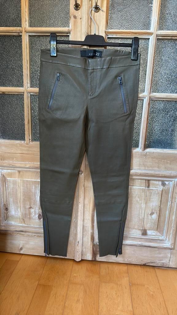 Lederen broek suite 22 khaki/groen, nieuw zonder prijskaart, Kleding | Dames, Broeken en Pantalons, Nieuw, Maat 38/40 (M), Groen