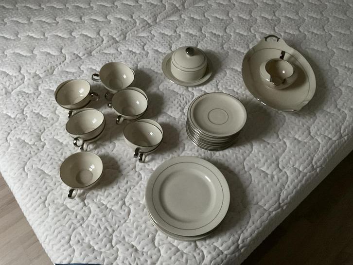 Antiek Servies -Victoria, Huis en Inrichting, Keuken | Servies, Gebruikt, Compleet servies, Overige stijlen, Porselein, Ophalen of Verzenden