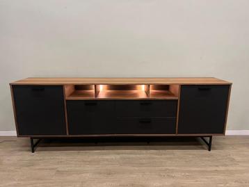 Dressoir Torano 230cm van Xooon – Nu voor €749,- beschikbaar voor biedingen