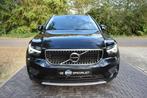 Volvo XC40 1.5 T3 Momentum Pro 164PK AUT. NIEUWSTAAT!, Gebruikt, Met garantie (alle), Leder en Stof, Zwart