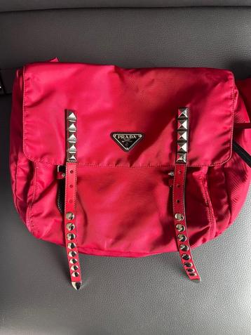 PRADA New Vela leather-trimmed belt bag M beschikbaar voor biedingen