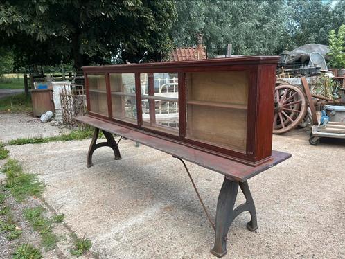 Oude toonbank vitrine of oude vitrinekast met schuifdeuren, Antiek en Kunst, Curiosa en Brocante, Ophalen