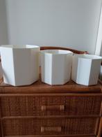 Drie mooie witte vintage 8-kantige bloempotten van kunststof, Verzenden, Huis en Inrichting