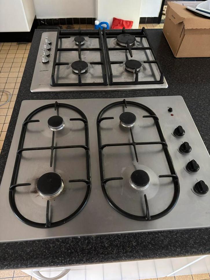 Keukenblok met dubbele gasfornuizen en wasbakken, Huis en Inrichting, Keuken | Complete keukens, Gebruikt, Wit, Ophalen