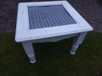 Wit houten bijzettafeltje met grijs rieten middenstuk 60x60x, Ophalen, Minder dan 55 cm, Gebruikt, Rechthoekig