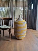 Afrikaanse opbergmand XL geel wit handgemaakt in Senegal, Ophalen of Verzenden, Nieuw, Rond, Overige materialen