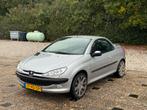 Peugeot 206 1.6 16V CC 2001 Cabrio, Auto's, Peugeot, Voorwielaandrijving, 4 cilinders, Cabriolet, 4 stoelen