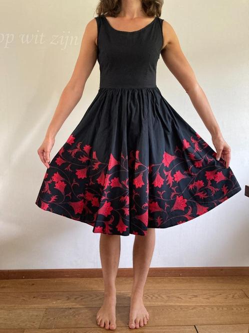 Retro Rockabilly Dress + Jumpsuit Maat S, Kleding | Dames, Jurken, Maat 36 (S), Zwart, Knielengte, Ophalen of Verzenden