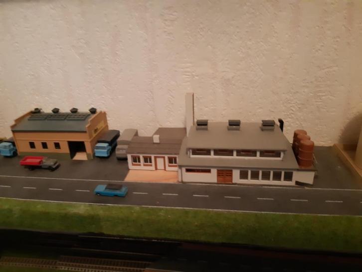 N spoor fabriekscomplex van Volmer, Hobby en Vrije tijd, Modeltreinen | N-Spoor, Zo goed als nieuw, Brug, Tunnel of Gebouw, Gelijkstroom of Wisselstroom