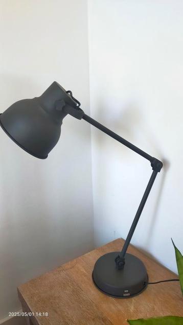 Spot Ikea zo goed als nieuw  beschikbaar voor biedingen