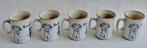 HARRODS WAY IN LIVING DUNCAN CERAMICS 5x mok H10xO8cm set mu, Huis en Inrichting, Postbus 64461, Brunssum, Nederland, Verzenden