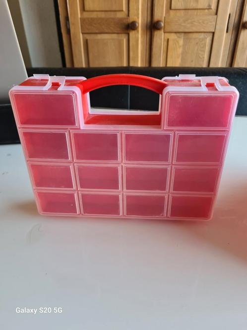 Rode opbergbox met handvat – handig en stevig!, Doe-het-zelf en Verbouw, Kratten en Dozen, Zo goed als nieuw, Doos, Minder dan 35 cm