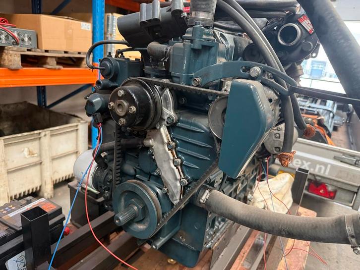 Kubota 4 Cilinder turbo Diesel Motor - Getest!, Zakelijke goederen, Machines en Bouw | Industrie en Techniek, Ophalen