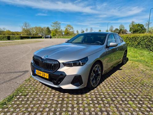 BMW i5 eDrive40 | financial lease overname | bonus € 1.500, Auto's, BMW, Particulier, i5, 360° camera, ABS, Achteruitrijcamera