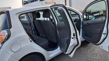 Chevrolet Spark 1.0 Bifuel 2012 Wit beschikbaar voor biedingen