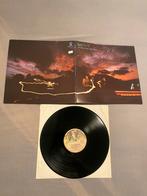 Genesis Vinyl Three, Cd's en Dvd's, Vinyl | Hardrock en Metal, Ophalen of Verzenden, Zo goed als nieuw