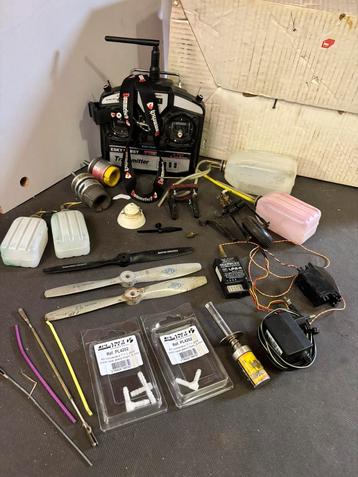 Vliegtuig onderdelen rc beschikbaar voor biedingen