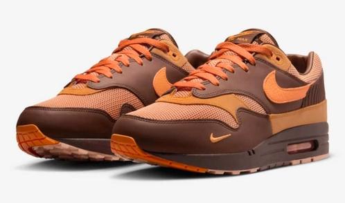 AIR MAX 1 "KING'S DAY" (2025) - maat 39 - nieuw & exclusief!, Kleding | Heren, Schoenen, Nieuw, Sneakers of Gympen, Bruin, Ophalen of Verzenden