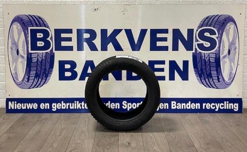 235/45 R17 97W Kuhmo 4 Seizoen/All Season Nieuw, Auto-onderdelen, Banden en Velgen, Banden en Velgen, All Season, 17 inch, 235 mm