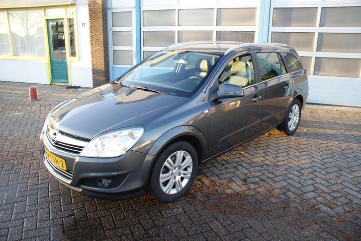 Opel Astra Wagon 1.6 Cosmo, Auto's, Opel, Te koop, Astra, ABS, Airbags, Airconditioning, Bluetooth, Boordcomputer, Centrale vergrendeling