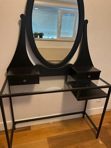 Kapspiegel en kastje Ikea beschikbaar voor biedingen