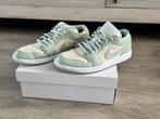 Nike Air Jordan 1 Low SE Sail/Metallic Silver/ Seafoam 44,5, Kleding | Heren, Schoenen, Wit, Ophalen of Verzenden, Sneakers of Gympen