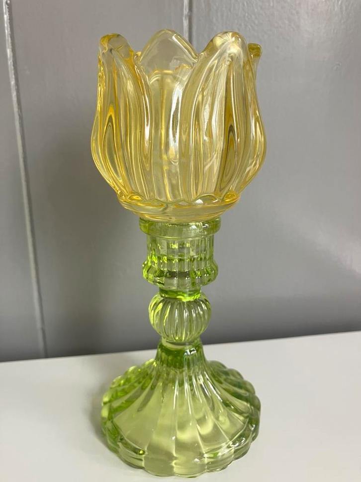 Tulp ( glazen theelichthouder), Huis en Inrichting, Woonaccessoires | Kandelaars en Kaarsen, Zo goed als nieuw, Minder dan 25 cm
