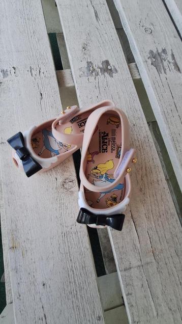 Mini Melissa Ultragirl Alice in Wonderland – Maat 21 beschikbaar voor biedingen