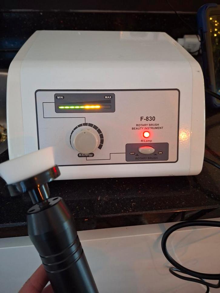 Gezichtsreiniger Schoonheidsspecialiste, Witgoed en Apparatuur, Persoonlijke-verzorgingsapparatuur, Zo goed als nieuw, Overige typen