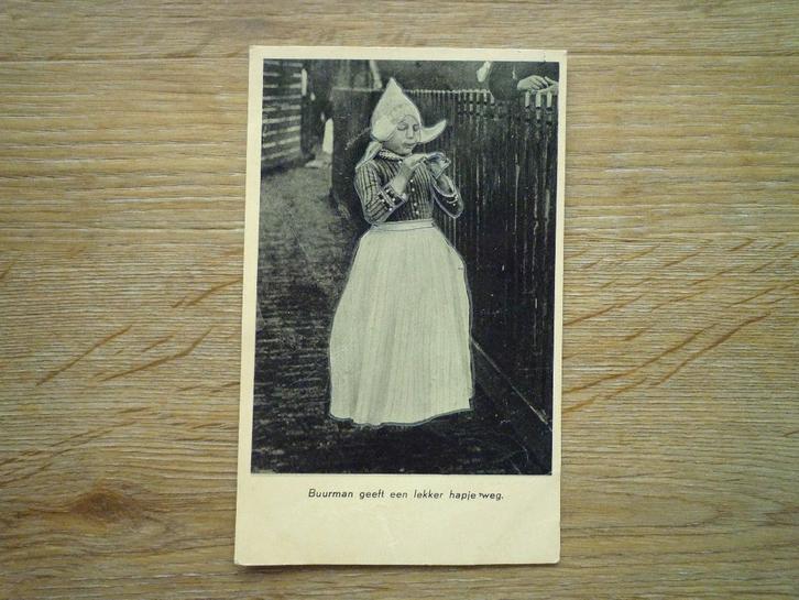 Buurman geeft een lekker hapje klederdracht, Verzamelen, Ansichtkaarten | Themakaarten, Klederdracht, Ophalen of Verzenden