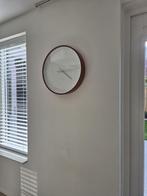 Klok Karlsson - 53cm diameter, Huis en Inrichting, Ophalen of Verzenden, Gebruikt, Analoog, Wandklok
