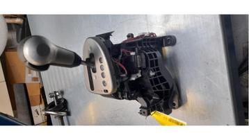 Selectiehendel automaat van een Nissan Qashqai+2 beschikbaar voor biedingen