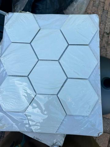 Hexagon tegels 11 pakken  beschikbaar voor biedingen