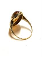 14k gouden ring met een streep agaat, Goud, 18 tot 19, Goud, Met edelsteen