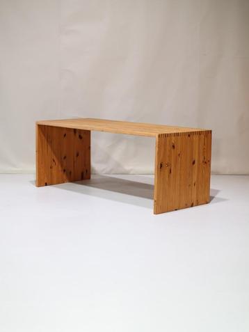 Ate van Apeldoorn eettafel bureau grenen jaren '70 beschikbaar voor biedingen