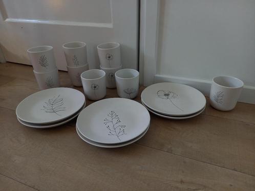 Gusta borden en mokken, Huis en Inrichting, Keuken | Servies, Zo goed als nieuw, Bord(en), Overige stijlen, Aardewerk, Ophalen of Verzenden